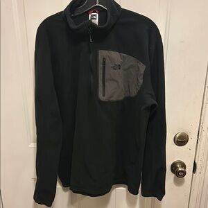 The North Face Men's Black Quarter Zip